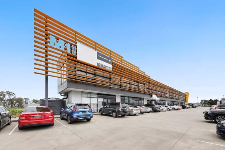 M1 Hub